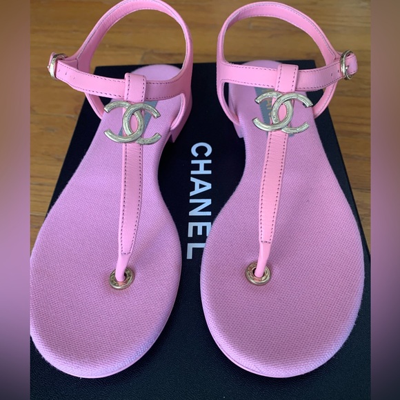 New Chanel Pink Strap Sandals with Logo Size 7 with box - Picture 3 of 8